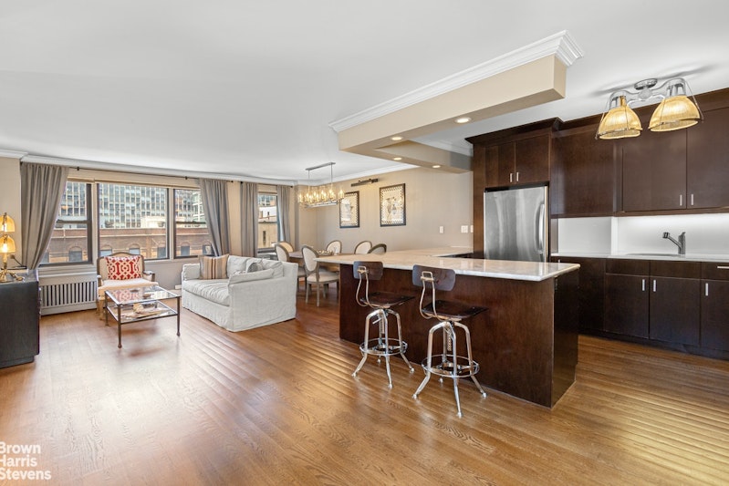 333 East 34th Street 8K, Midtown East, Midtown East, NYC - 2 Bedrooms  
2 Bathrooms  
4 Rooms - 