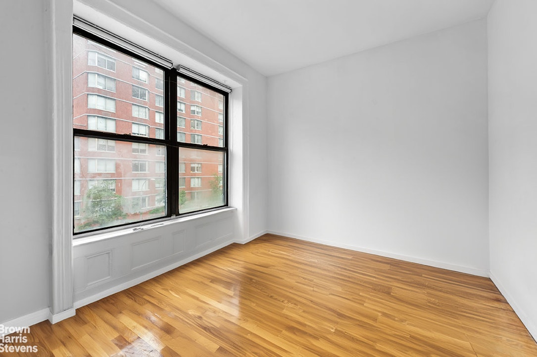 Photo 1 of 104 West 96th Street 15, Upper West Side, NYC, $3,400, Web #: 23149781