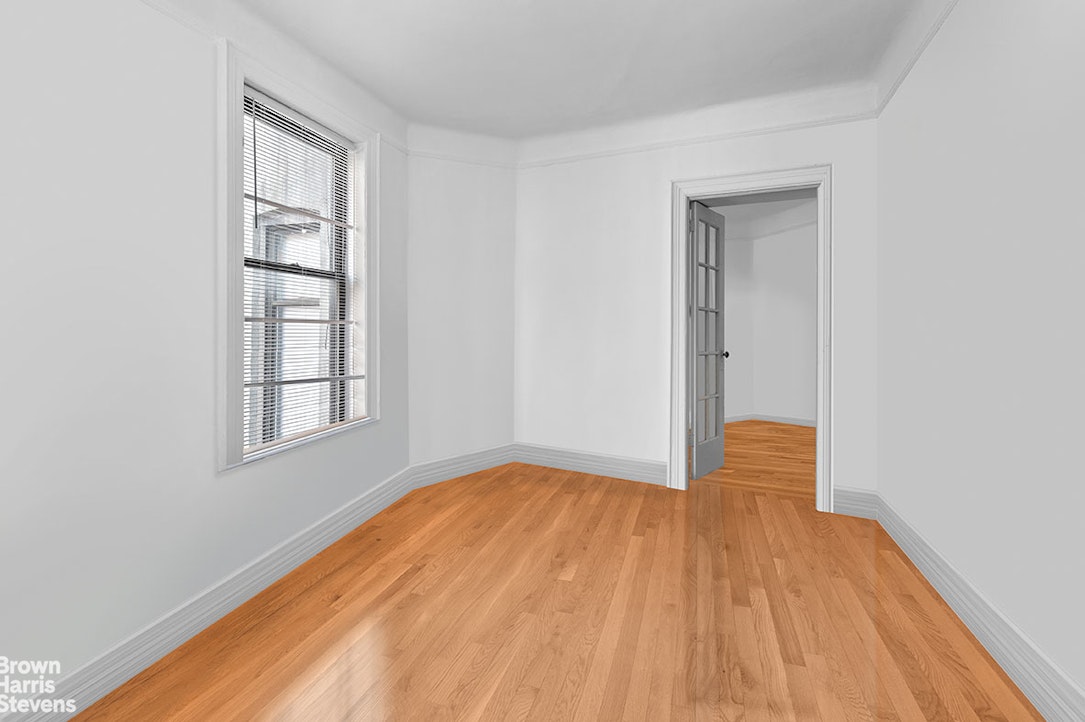 Photo 1 of 104 West 96th Street 26, Upper West Side, NYC, $2,650, Web #: 23167390