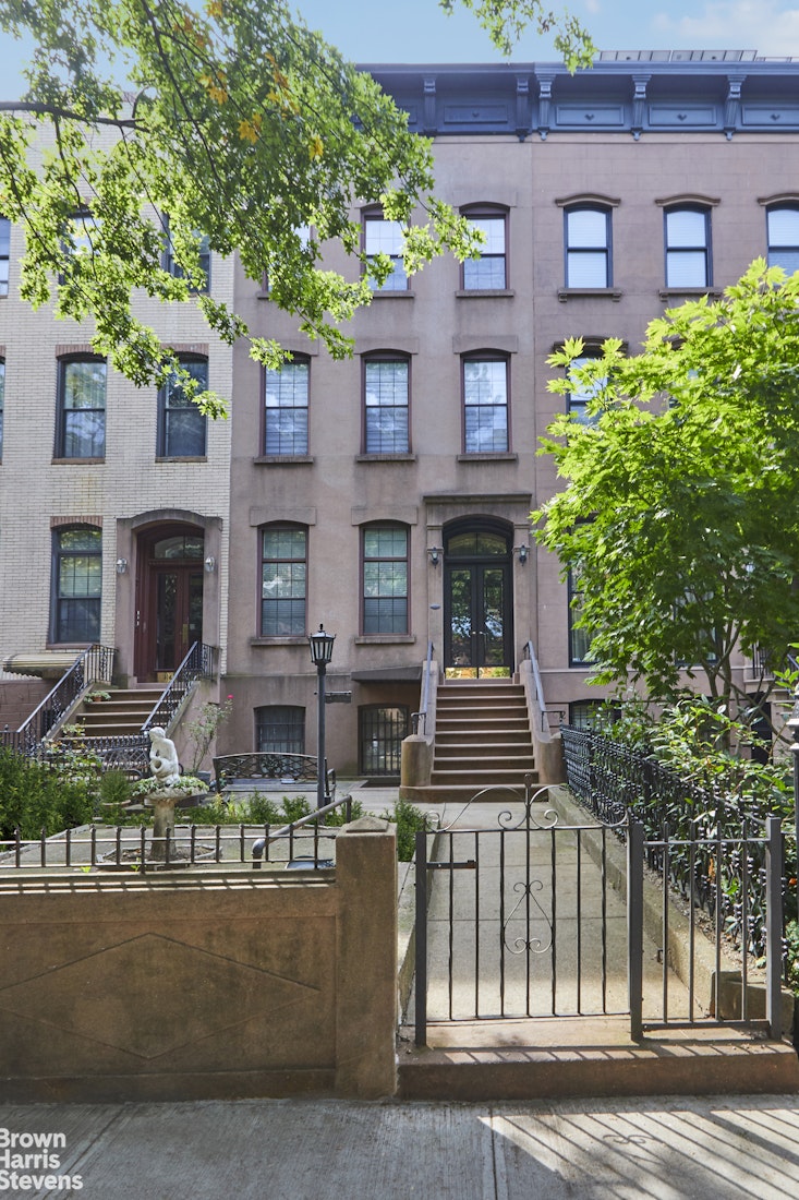 Photo 1 of 34 1st Place, Carroll Gardens, New York, $4,250,000, Web #: 23167580