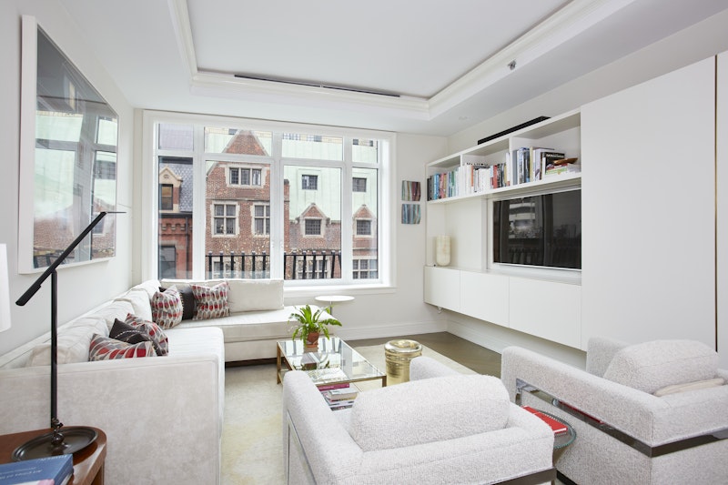 132 East 65th Street 5B, Upper East Side, Upper East Side, NYC - 2 Bedrooms  
2.5 Bathrooms  
4 Rooms - 