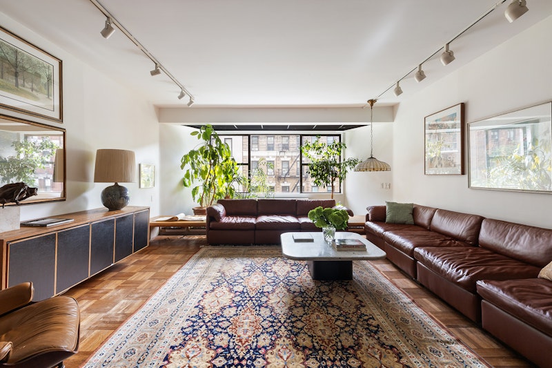 60 East End Avenue 4C, Upper East Side, Upper East Side, NYC - 3 Bedrooms  
3.5 Bathrooms  
7 Rooms - 