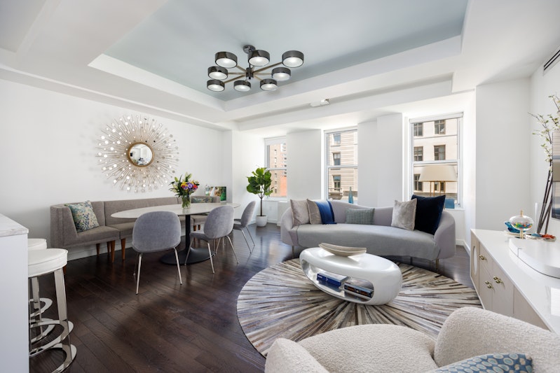 393 West End Avenue 7D, Upper West Side, Upper West Side, NYC - 3 Bedrooms  
3.5 Bathrooms  
5 Rooms - 