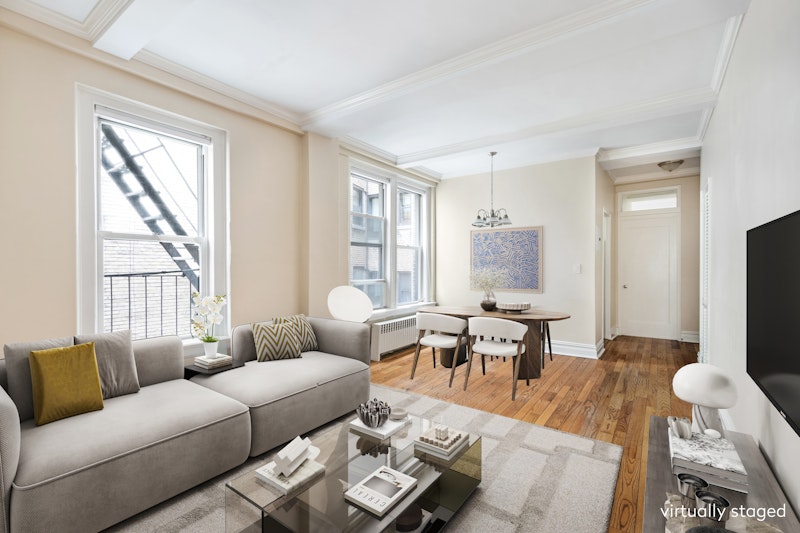 3 East 85th Street 5D, Upper East Side, Upper East Side, NYC - 2 Bedrooms  
1 Bathrooms  
4 Rooms - 