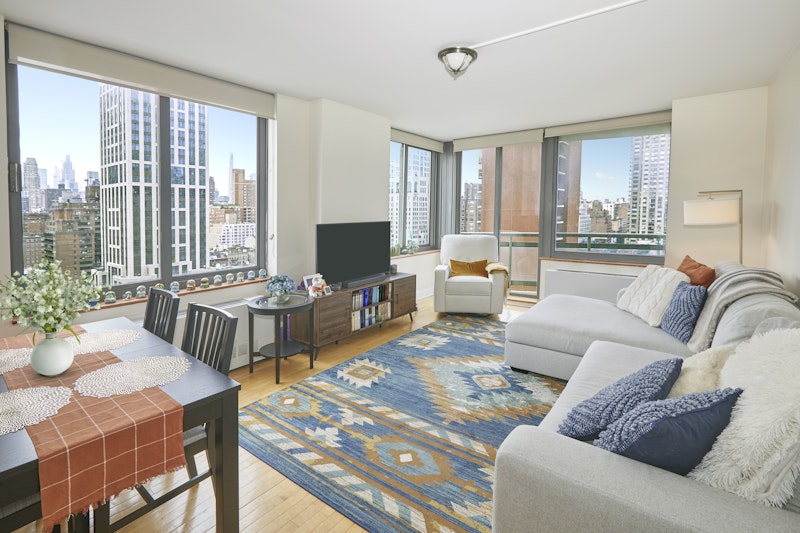 Rental Property at 300 East 85th Street 1702, Upper East Side, Upper East Side, NYC - Bedrooms: 2 
Bathrooms: 2 
Rooms: 4  - $6,500 MO.