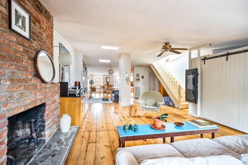 331 West 20th Street 2, Chelsea, Downtown, NYC - 4 Bedrooms  
3 Bathrooms  
8 Rooms - 