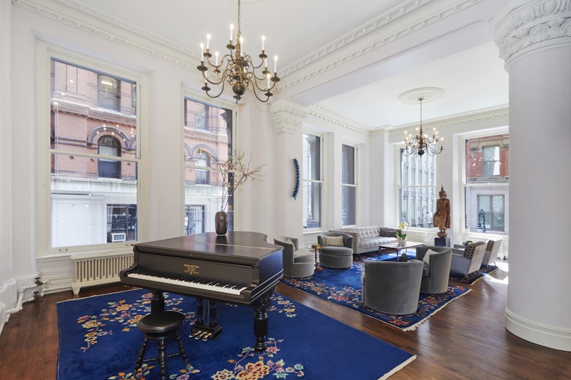 145 Nassau Street 2D, Fulton/Seaport, Downtown, NYC - 2 Bedrooms  
2.5 Bathrooms  
5 Rooms - 