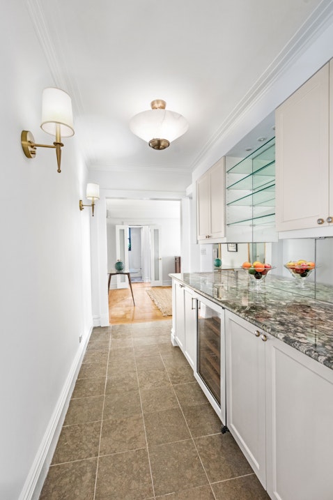 Property for Sale at 349 East 49th Street 6L, Midtown East, Midtown East, NYC - Bedrooms: 1 
Bathrooms: 1 
Rooms: 3  - $515,000