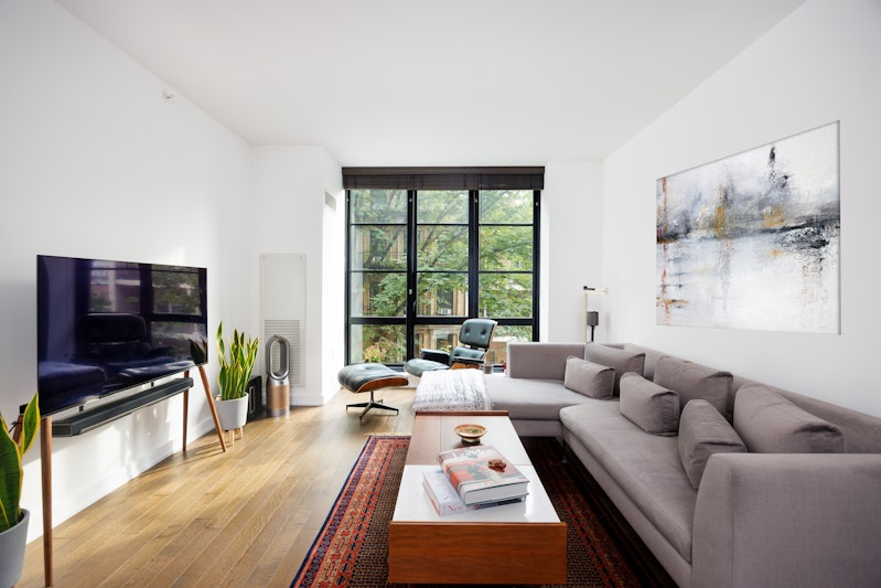 Property for Sale at 261 West 25th Street 4B, Chelsea, Downtown, NYC - Bedrooms: 2 
Bathrooms: 2.5 
Rooms: 4  - $2,595,000