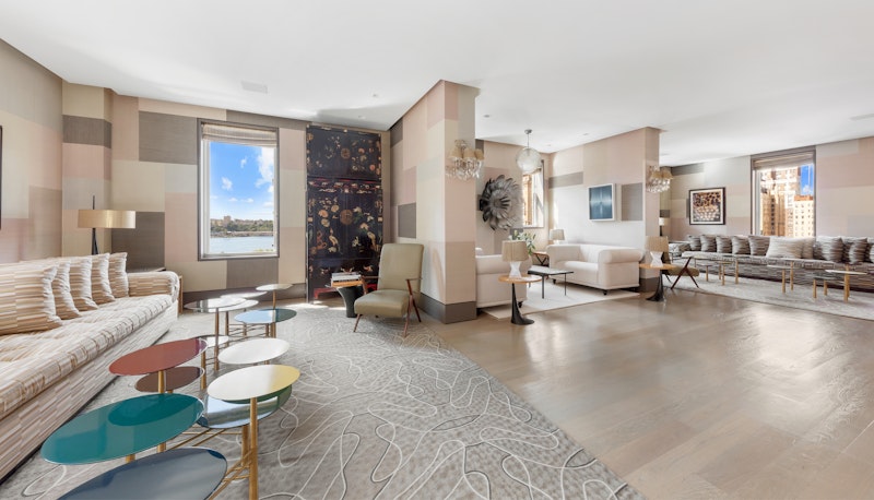 465 West End Avenue 9/10C, Upper West Side, Upper West Side, NYC - 5 Bedrooms  
3.5 Bathrooms  
11 Rooms - 