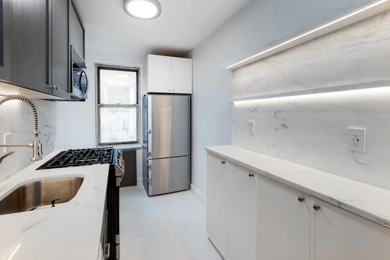 Property for Sale at 340 Haven Avenue 6J, Hudson Heights, Upper Manhattan, NYC - Bedrooms: 1 
Bathrooms: 1 
Rooms: 3  - $487,000