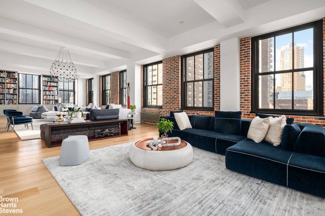 Photo 1 of 335 Greenwich Street, Tribeca, NYC, $7,950,000, Web #: 23215198