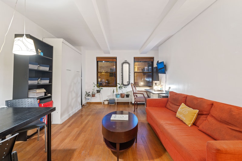 235 East 49th Street 5A, Midtown East, Midtown East, NYC - 1 Bedrooms  
1 Bathrooms  
3 Rooms - 