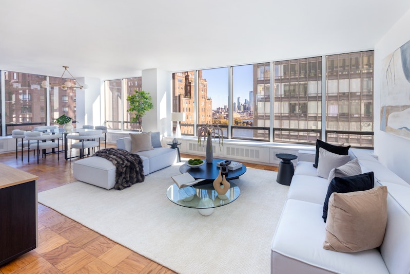 860 United Nations Plaza 13B, Midtown East, Midtown East, NYC - 2 Bedrooms  
2 Bathrooms  
5 Rooms - 