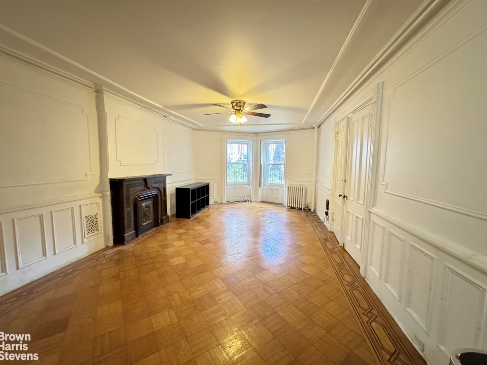 Photo 1 of 190 Lincoln Place Garden, Park Slope, New York, $3,250, Web #: 23229896