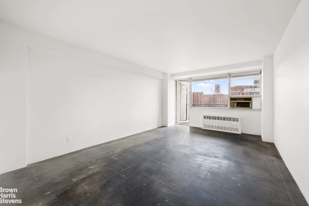 Photo 1 of 185 Park Row 12E, Financial District, NYC, $625,000, Web #: 23231891