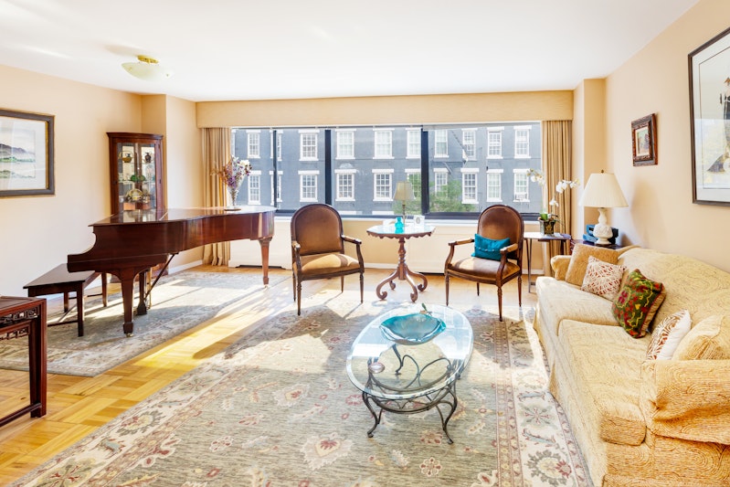 530 East 72nd Street 2C, Upper East Side, Upper East Side, NYC - 1 Bedrooms  
1.5 Bathrooms  
3.5 Rooms - 