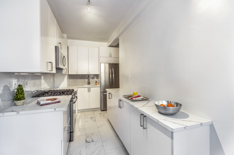 107 West 86th Street 5F, Upper West Side, Upper West Side, NYC - 2 Bedrooms  
1.5 Bathrooms  
4 Rooms - 