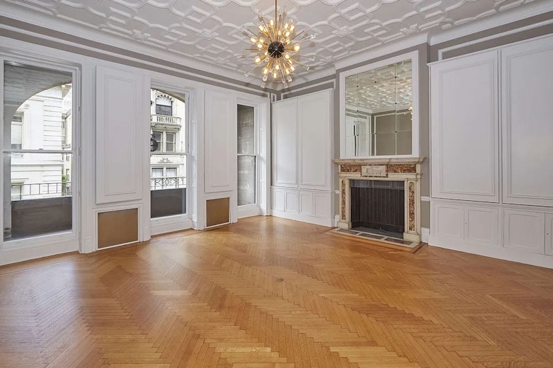 4 East 78th Street 3, Upper East Side, Upper East Side, NYC - 2 Bedrooms  
2 Bathrooms  
3 Rooms - 