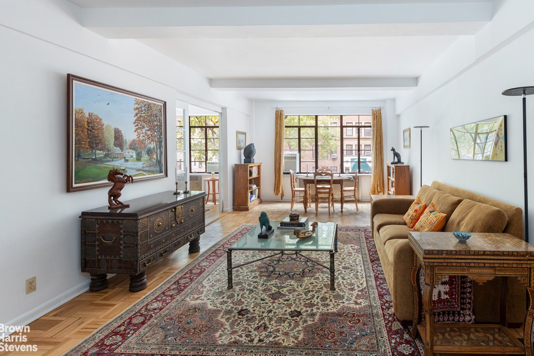 Photo 1 of 315 West End Avenue 2B, Upper West Side, NYC, $1,599,000, Web #: 23272488