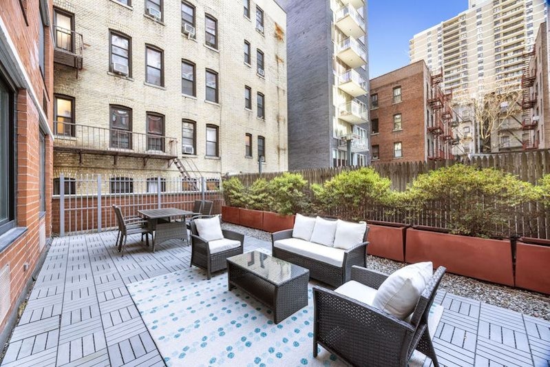 215 West 95th Street 2M/N, Upper West Side, Upper West Side, NYC - 2 Bedrooms  
2 Bathrooms  
5 Rooms - 