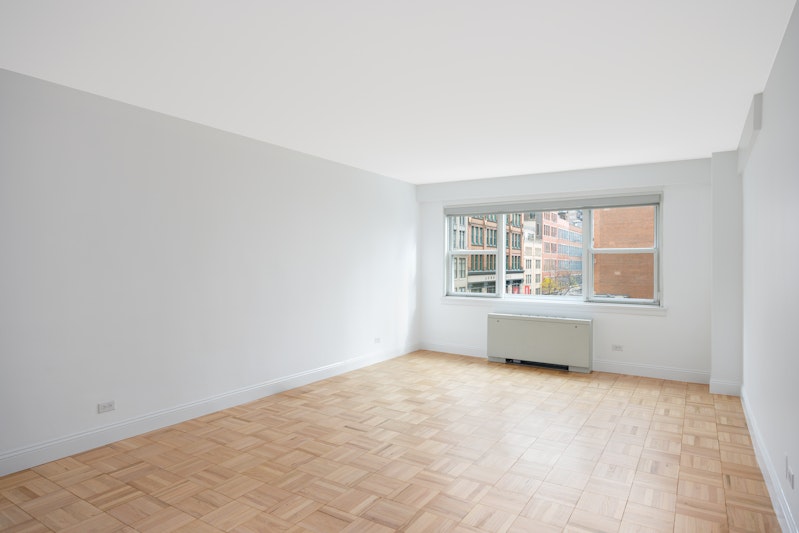 101 West 12th Street 6K, Greenwich Village, Downtown, NYC - 1 Bedrooms  
1 Bathrooms  
3 Rooms - 