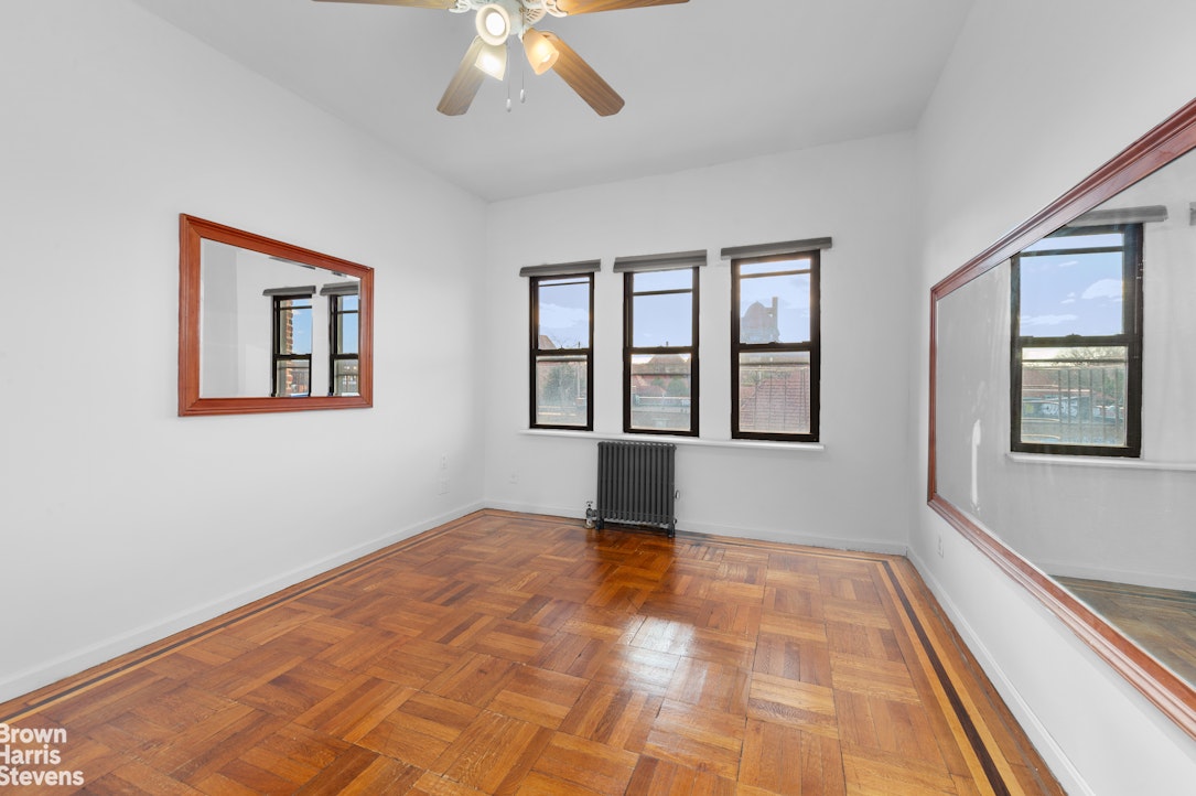 Photo 1 of 71 -09 Austin Street 402, Forest Hills, New York, $3,600, Web #: 23284504