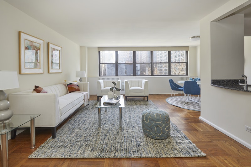 239 East 79th Street 4N, Upper East Side, Upper East Side, NYC - 2 Bedrooms  
2 Bathrooms  
4.5 Rooms - 