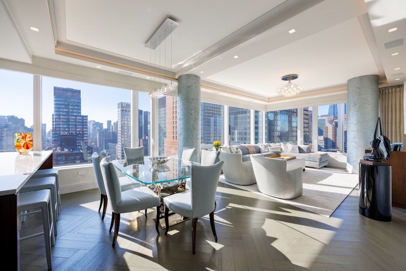 252 East 57th Street 37D, Midtown East, Midtown East, NYC - 3 Bedrooms  
3 Bathrooms  
5 Rooms - 