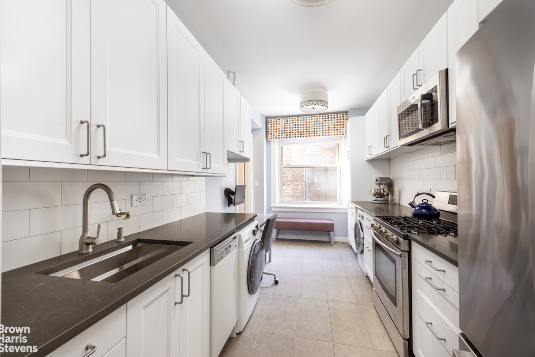 390 Riverside Drive, #5C