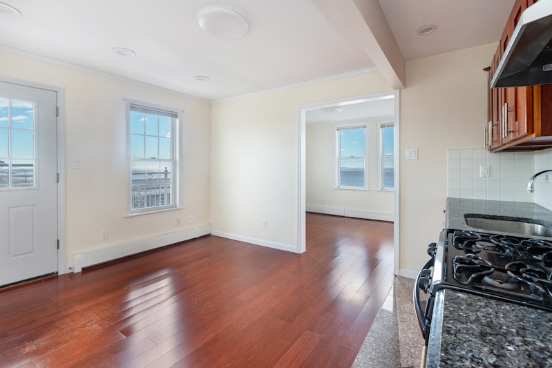 Property for Sale at 4300 Atlantic Avenue, Seagate, Brooklyn, New York - Bedrooms: 1 
Bathrooms: 1 
Rooms: 3  - $475,000