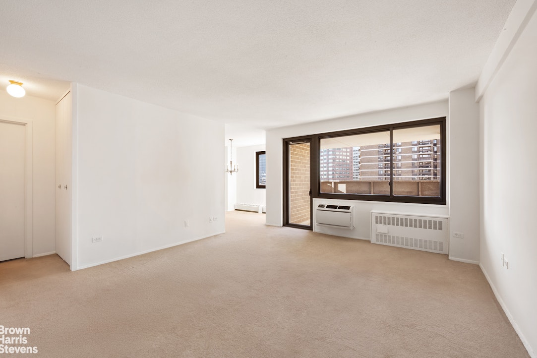 Photo 1 of 90 Gold Street 23A, Financial District, NYC, $525,000, Web #: 23308484