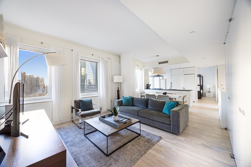 66 West 45th Street 3435Cd, Midtown West, Midtown West, NYC - 4 Bedrooms  
3 Bathrooms  
6 Rooms - 