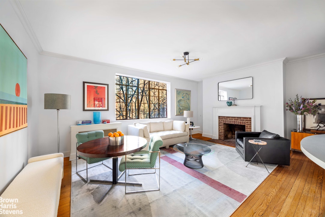 Photo 1 of 333 East 41st Street 5C, Midtown East, NYC, $765,000, Web #: 23315442