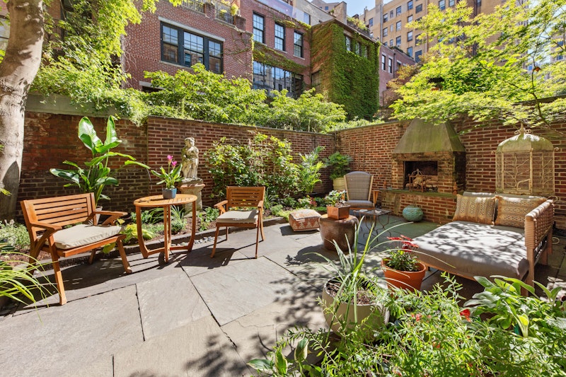 11 East 92nd Street, Upper East Side, Upper East Side, NYC - 2 Bedrooms  
2 Bathrooms  
4 Rooms - 