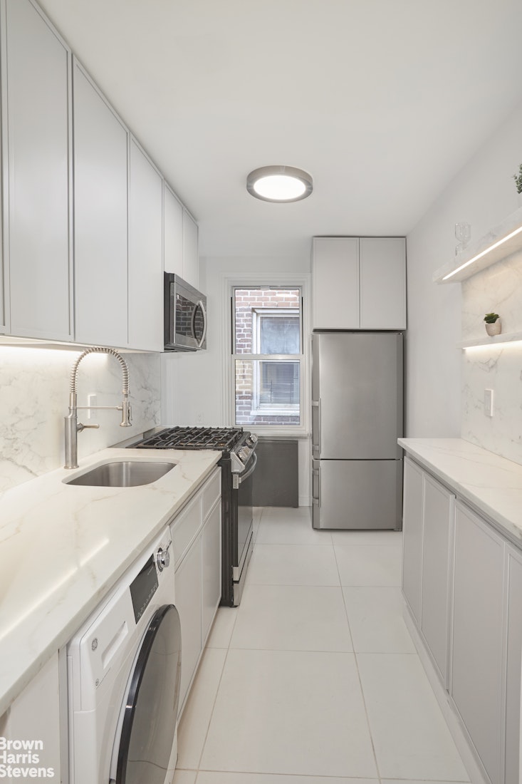 Photo 1 of 340 Haven Avenue Phj, Hudson Heights, NYC, $459,000, Web #: 23325730