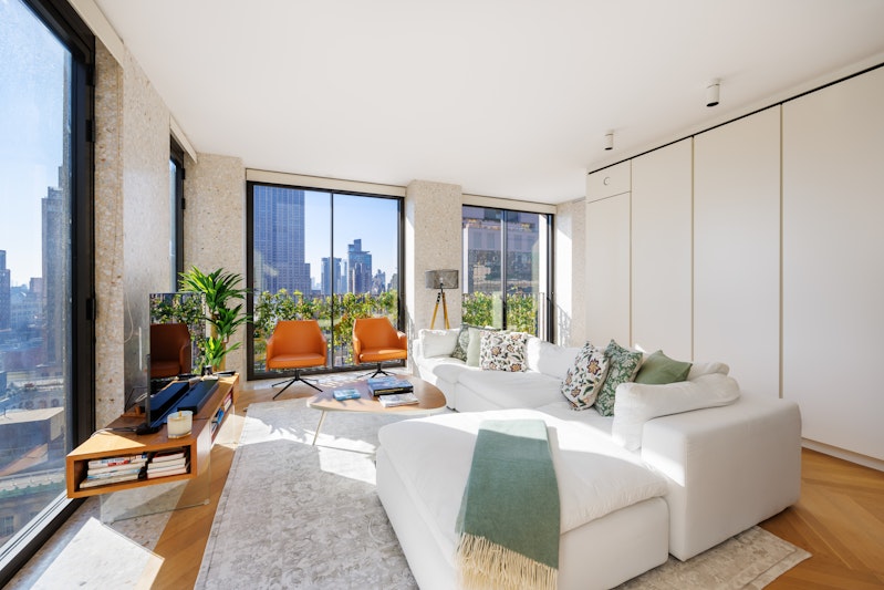 16 West 40th Street 24D, Midtown West, Midtown West, NYC - 1 Bedrooms  
1 Bathrooms  
3 Rooms - 