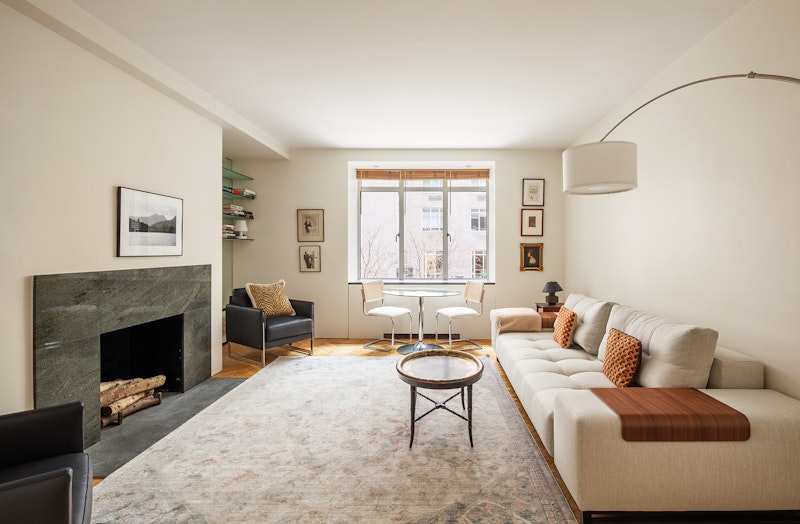 24 West 55th Street 2H, Midtown West, Midtown West, NYC - 1 Bedrooms  
1 Bathrooms  
3 Rooms - 