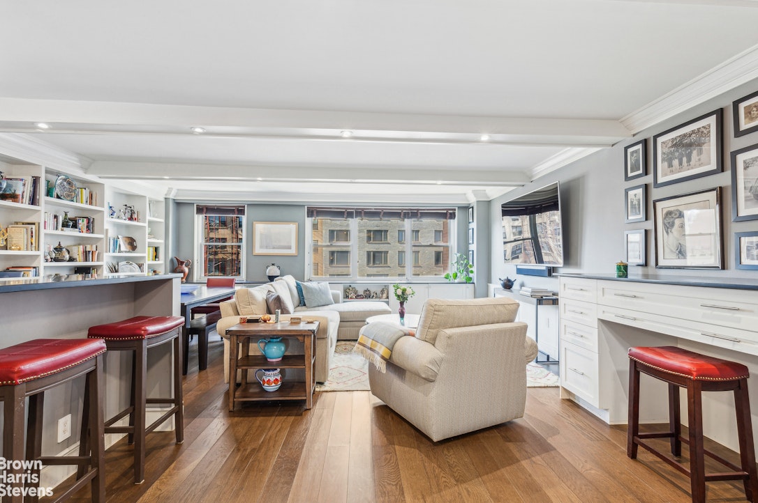 Photo 1 of 200 East 84th Street 12C, Upper East Side, NYC, $1,725,000, Web #: 23336521