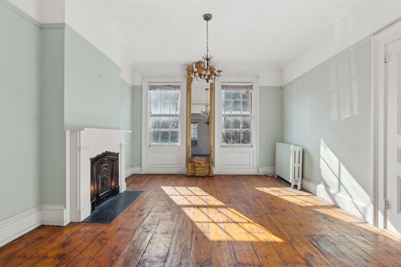 227 Warren Street, Cobble Hill, Brooklyn, New York - 4 Bedrooms  
3.5 Bathrooms  
10 Rooms - 