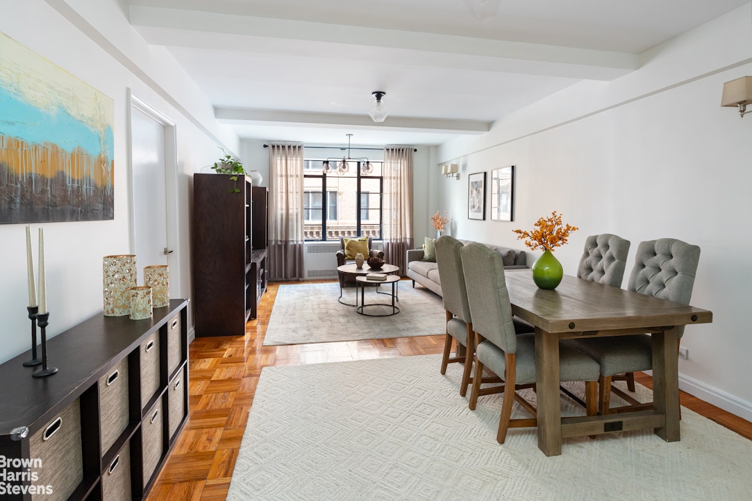 Photo 1 of 315 West End Avenue 5C, Upper West Side, NYC, $2,025,000, Web #: 23347902