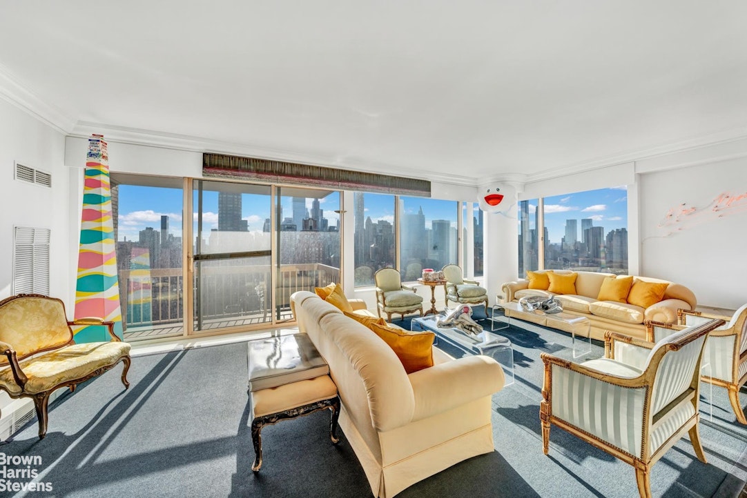 Photo 1 of 200 East 69th Street, Upper East Side, NYC, $4,250,000, Web #: 23352927