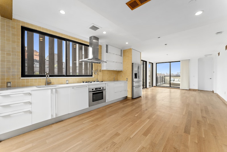 268 Wythe Avenue 7B, Williamsburg, Brooklyn, New York - 2 Bedrooms  
1 Bathrooms  
4 Rooms - 