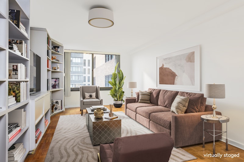 Property for Sale at 44 West 62nd Street 6E, Upper West Side, Upper West Side, NYC - Bedrooms: 1 
Bathrooms: 1 
Rooms: 3  - $650,000