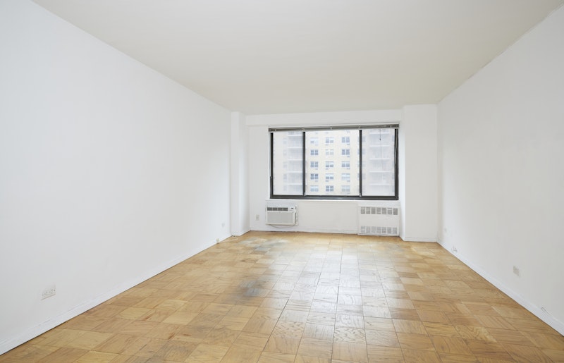 382 Central Park West 8V, Upper West Side, Upper West Side, NYC - 1 Bedrooms  
1 Bathrooms  
3 Rooms - 