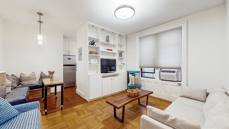 504 West 111th Street 52, Upper West Side, Upper West Side, NYC - 2 Bedrooms  
1 Bathrooms  
5 Rooms - 