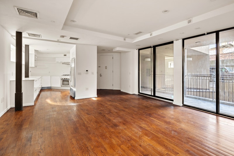 91 Metropolitan Avenue 1A, Williamsburg, Brooklyn, New York - 2 Bedrooms  
1.5 Bathrooms  
3 Rooms - 