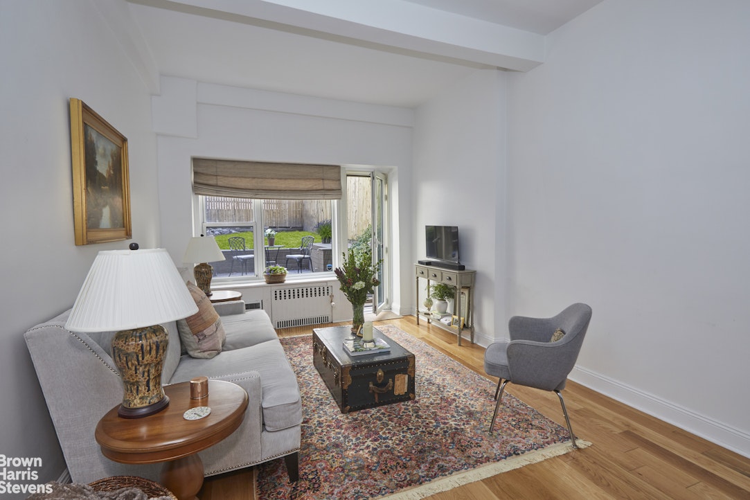 Photo 1 of 131 West 85th Street La, Upper West Side, NYC, $850,000, Web #: 23368180