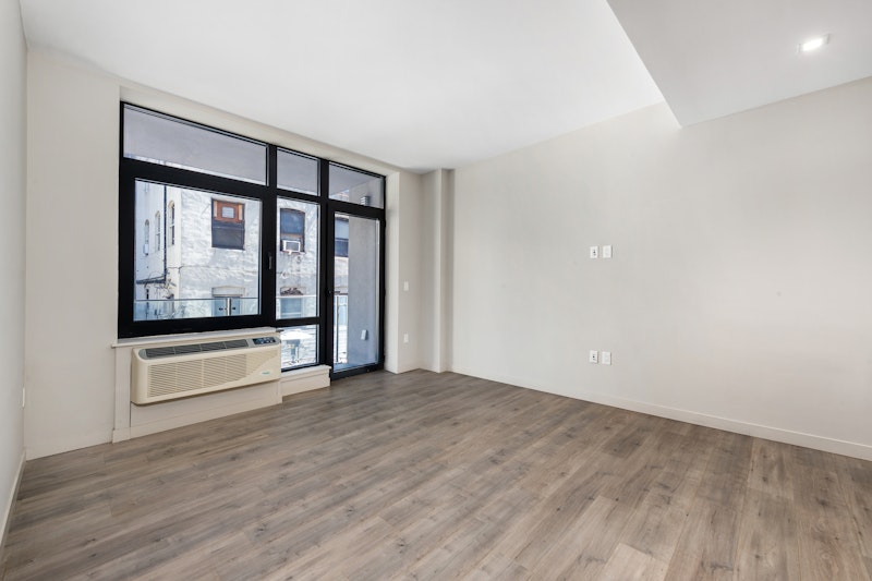 114 Mulberry Street 201, Little Italy, Downtown, NYC - 1 Bedrooms  
1 Bathrooms  
3 Rooms - 