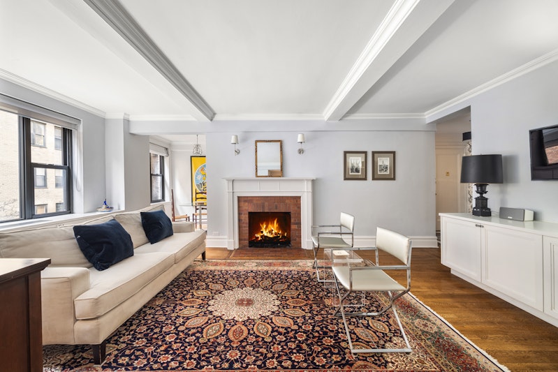 424 East 52nd Street 4F, Midtown East, Midtown East, NYC - 1 Bedrooms  
1 Bathrooms  
3.5 Rooms - 